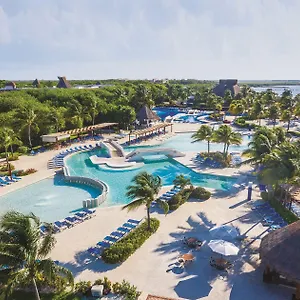 Semesteranläggning (resort) Bluebay Grand Esmeralda